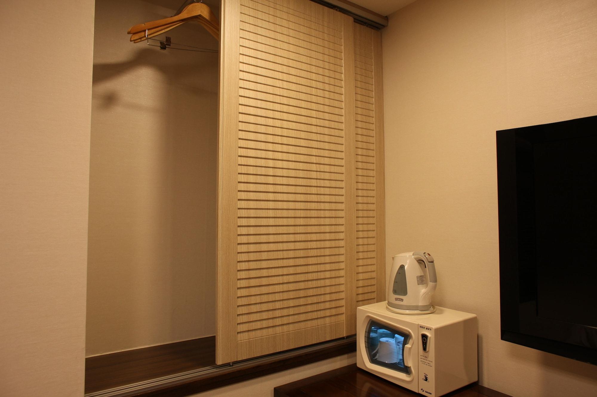 Hill House Seoul Myeongdong Hotel Екстериор снимка