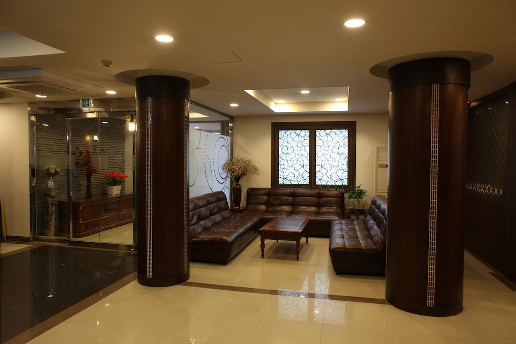 Hill House Seoul Myeongdong Hotel Екстериор снимка